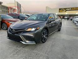 تۆیۆتا کامری